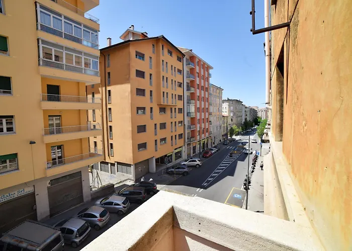 Aria Di Sale - Хостел Триест